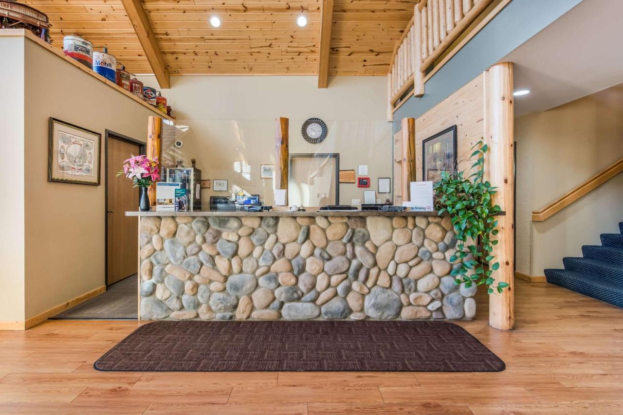 Econo Lodge Rice Lake Εξωτερικό φωτογραφία