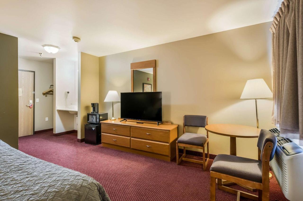 Econo Lodge Rice Lake Εξωτερικό φωτογραφία
