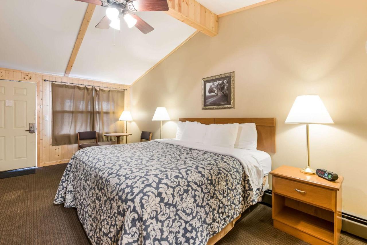 Econo Lodge Rice Lake Εξωτερικό φωτογραφία
