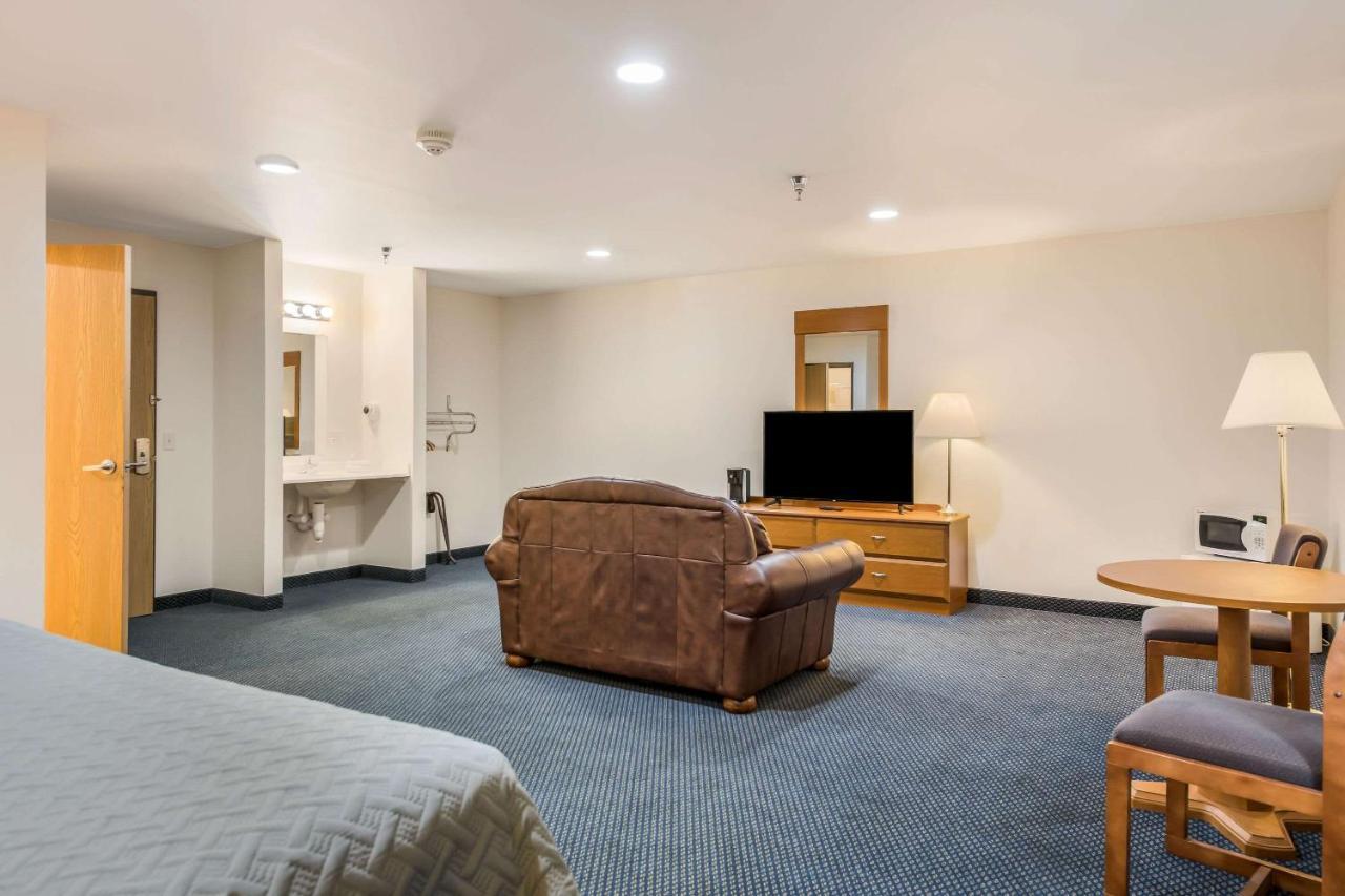Econo Lodge Rice Lake Εξωτερικό φωτογραφία