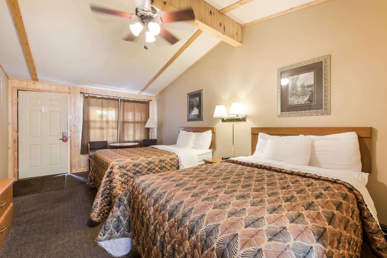 Econo Lodge Rice Lake Εξωτερικό φωτογραφία