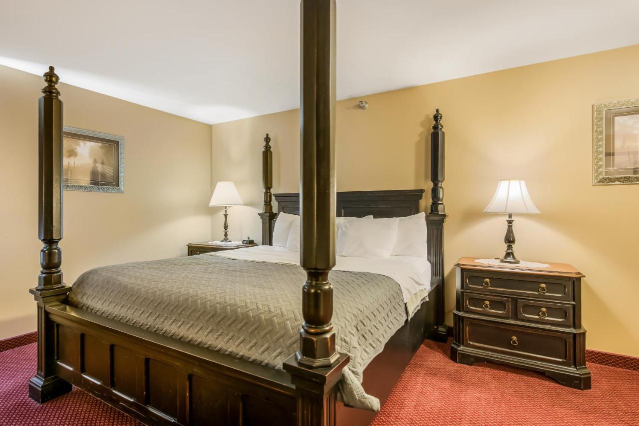 Econo Lodge Rice Lake Εξωτερικό φωτογραφία